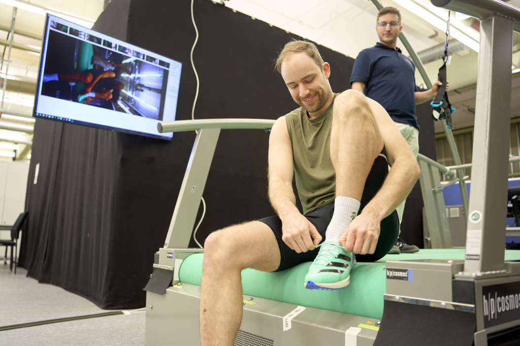 2025_08_04_-_IBMS_Sprintschuhe_anziehen