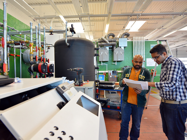 Energieeffiziente Gebäudetechnik (Prof. Pfafferott, Prof. Lämmle)