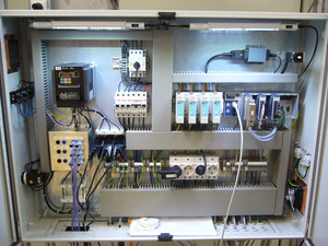 Schaltschrank mit Messdatenerfassung bei einemPrüfstand Radialventilator