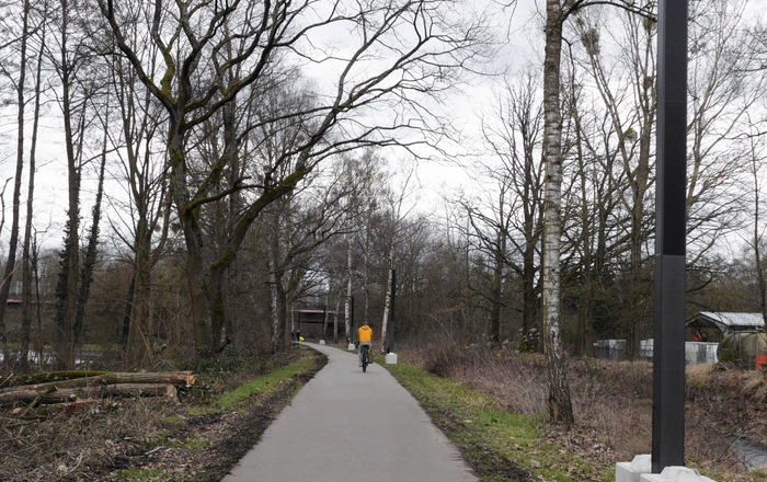 Neue Solarbeleuchtung am Kanaldamm in Rastatt