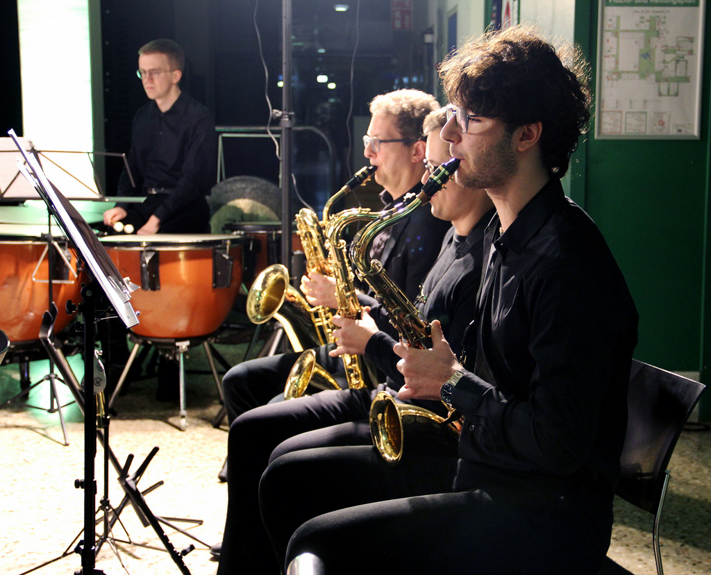 3._Saxophonisten_und_Pauke
