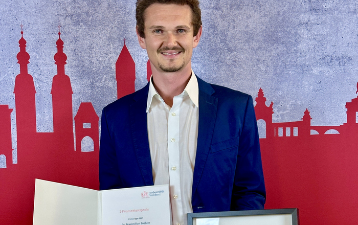 Maximilian Gießler bei der Preisverleihung an der Universität Koblenz