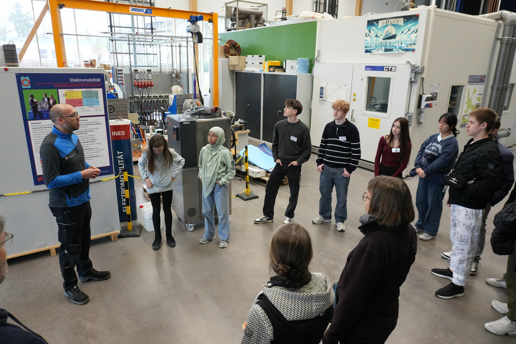 2026-01-30_Web-Meldung_Trinationaler_Schülerkongress_Labor1