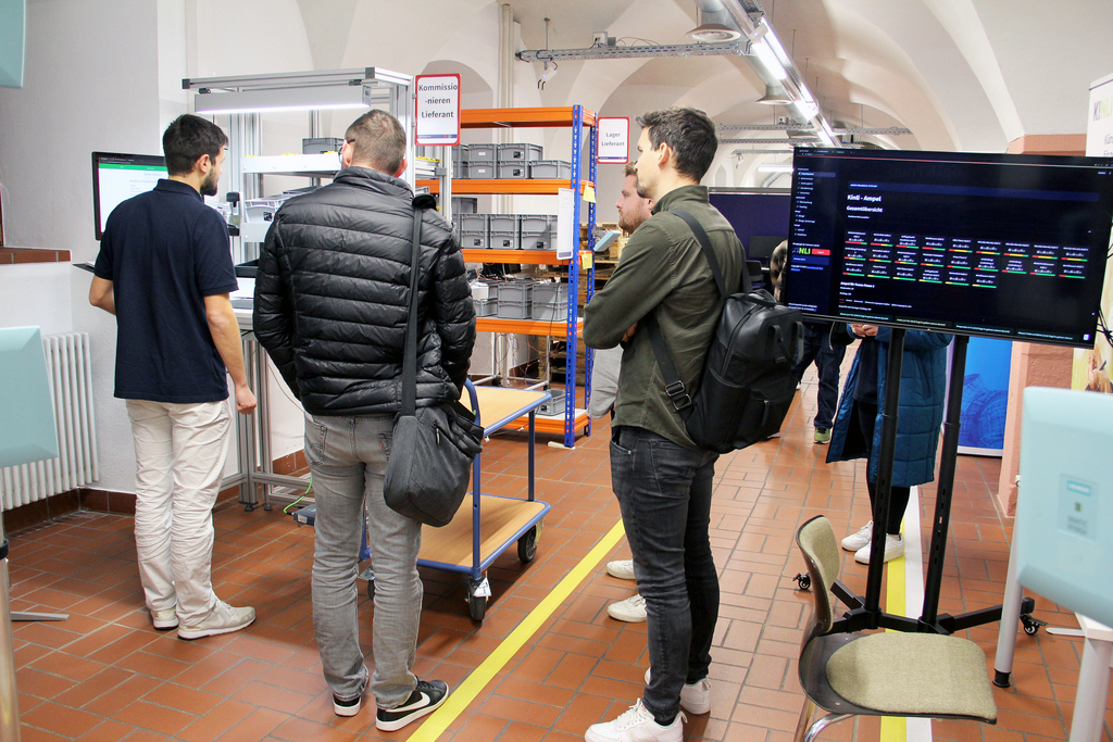 2025-11-18_PM_UZ_Lieferketten_Labor