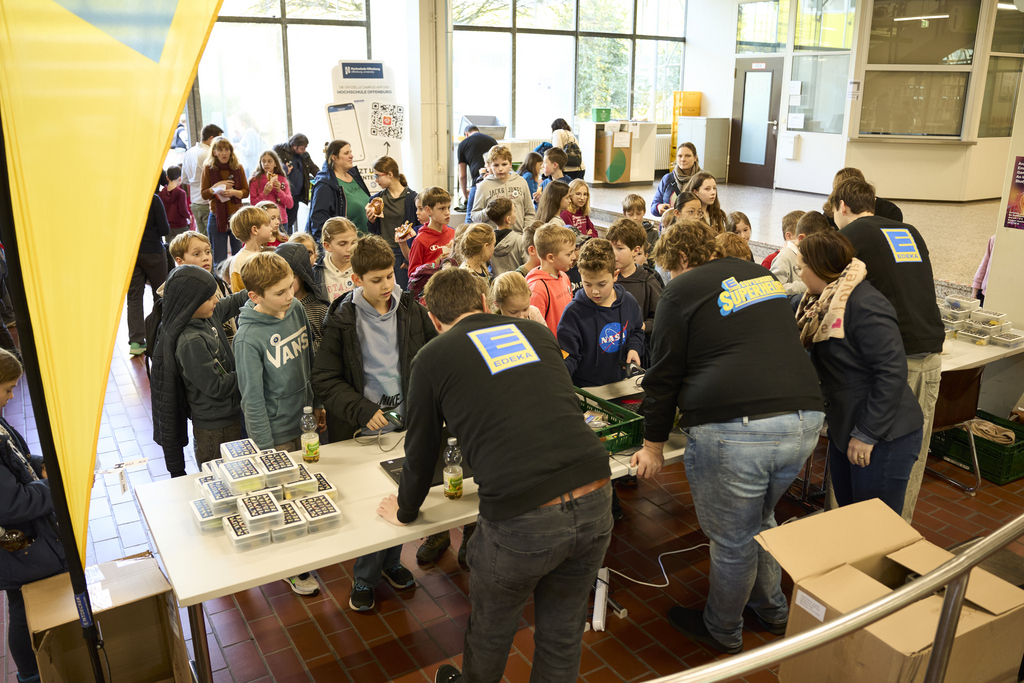 2025_Kinder-Uni_Edeka_Stand