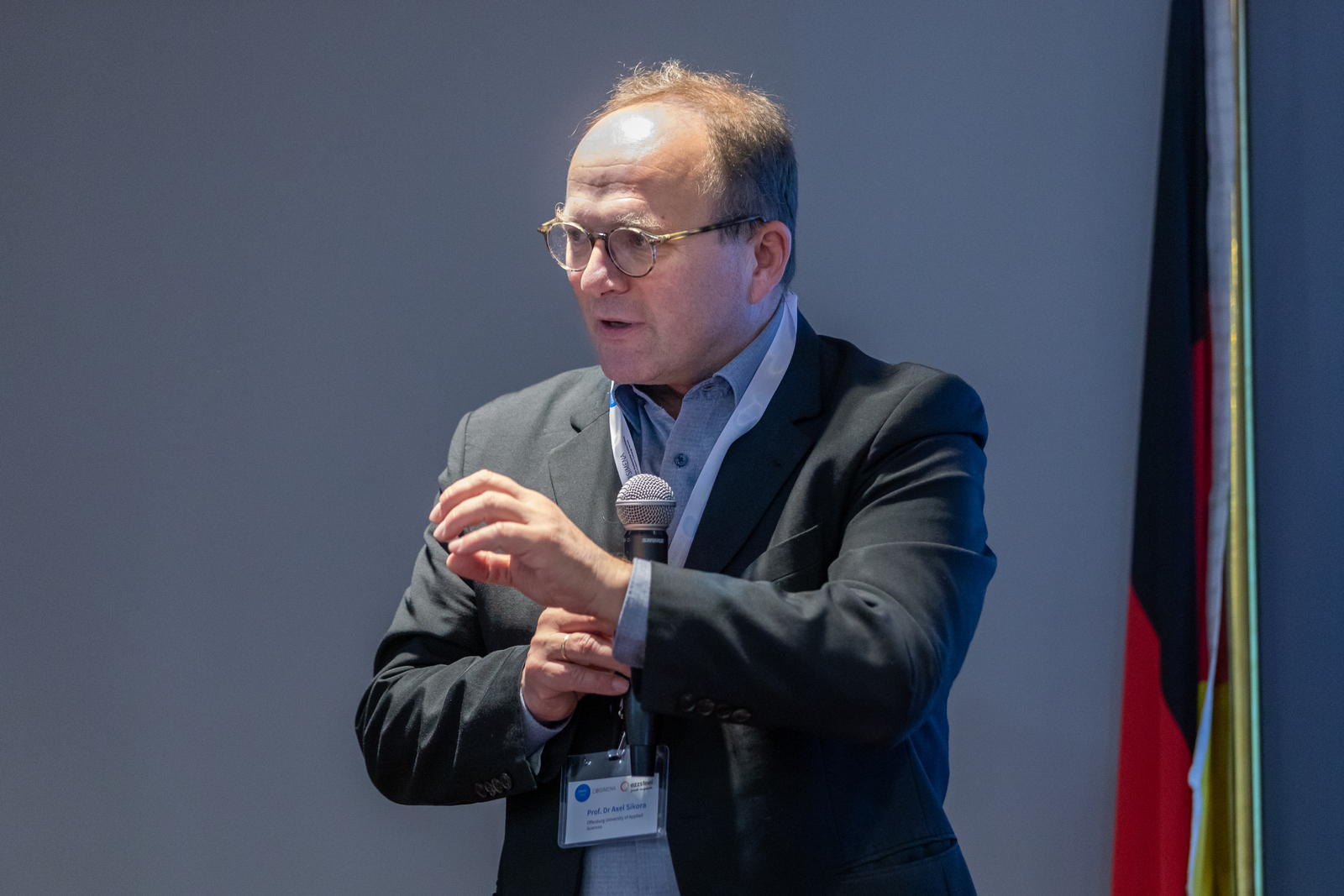 Prof. Sikora at the Cairo Seminar