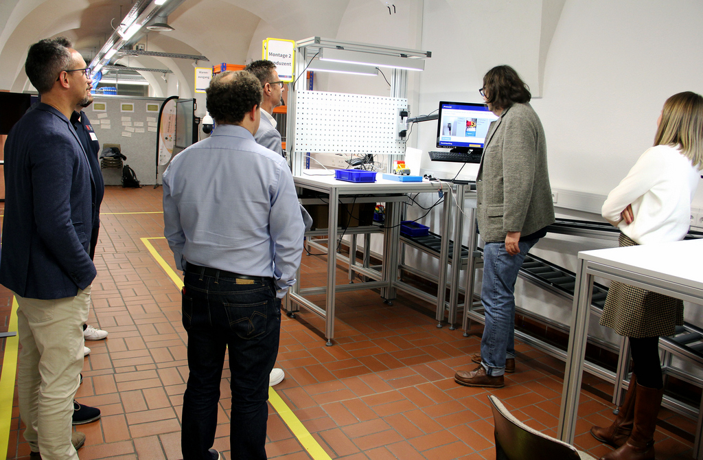 2025-11-18_PM_UZ_Lieferketten_Labor4