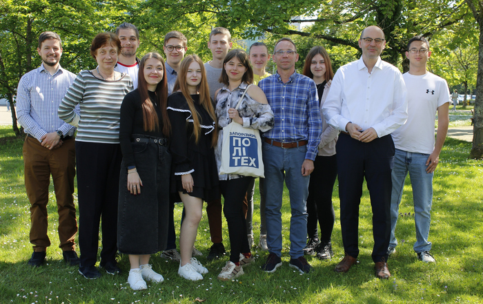 Gruppenfoto auf dem Campus