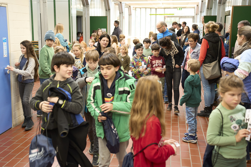 2025_Kinder-Uni_im_Flur