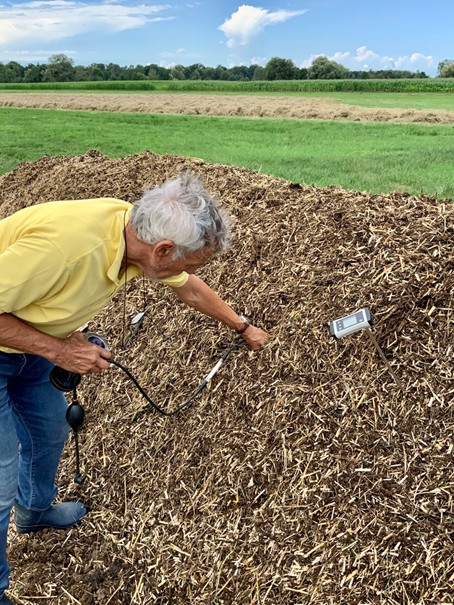 Projektmitarbeitender bei der Arbeit im Felde - Projekt BC-LOOKUP