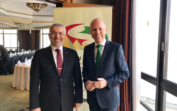 Prof Klasen (rechts) mit dem Generalsekretär der Aman Union, Adnan Yildirim