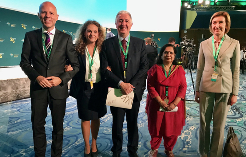 Prof. Andreas Klasen (1.v.l.) u.a. mit ITFC-CEO Hani Sonbol (3.v.l.)